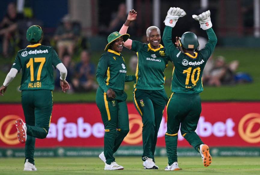 Proteas Women go 2-0 up after dominant win over Zimbabwe